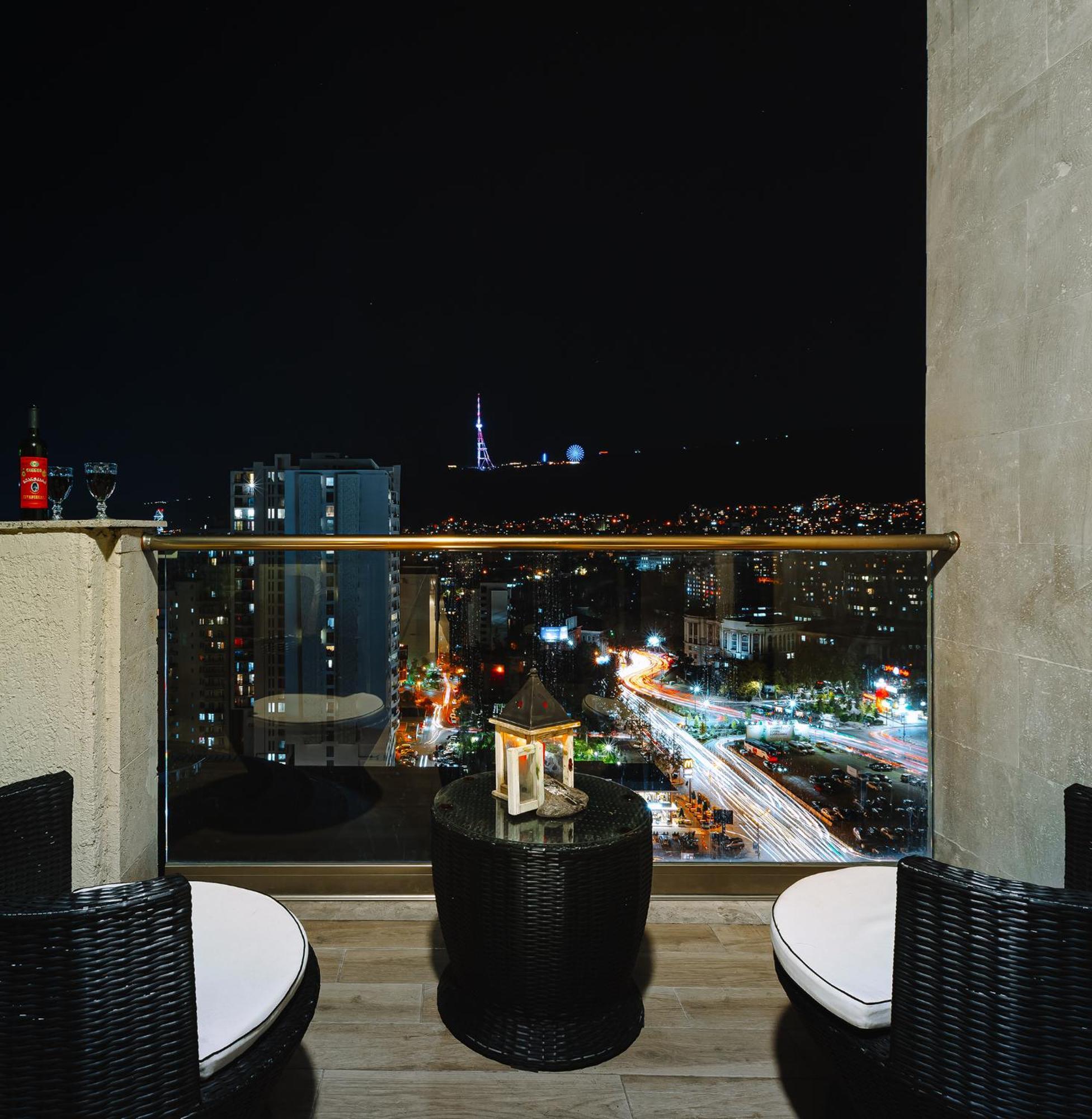 Hotel Sky Station Tiflis Dış mekan fotoğraf