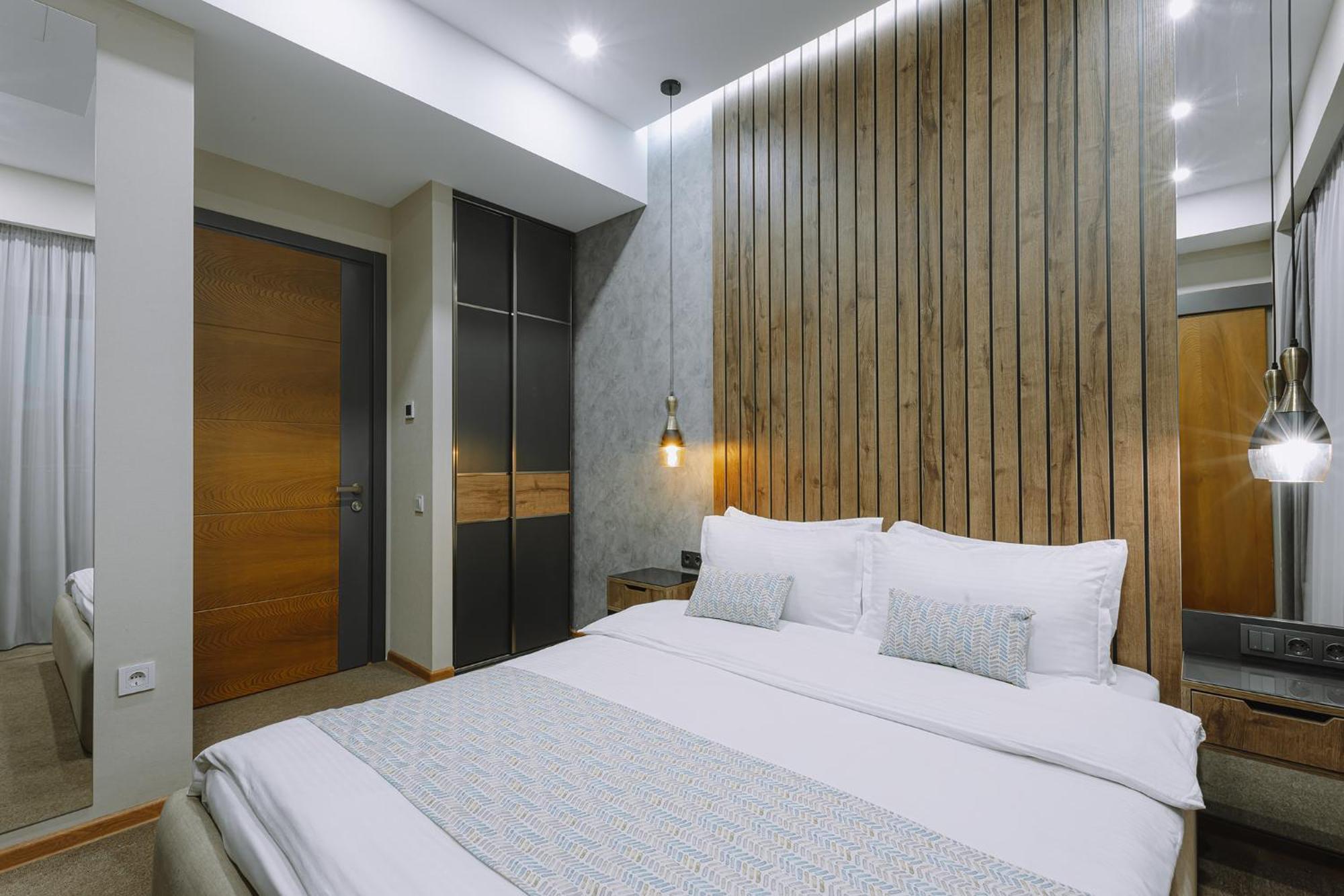 Hotel Sky Station Tiflis Dış mekan fotoğraf