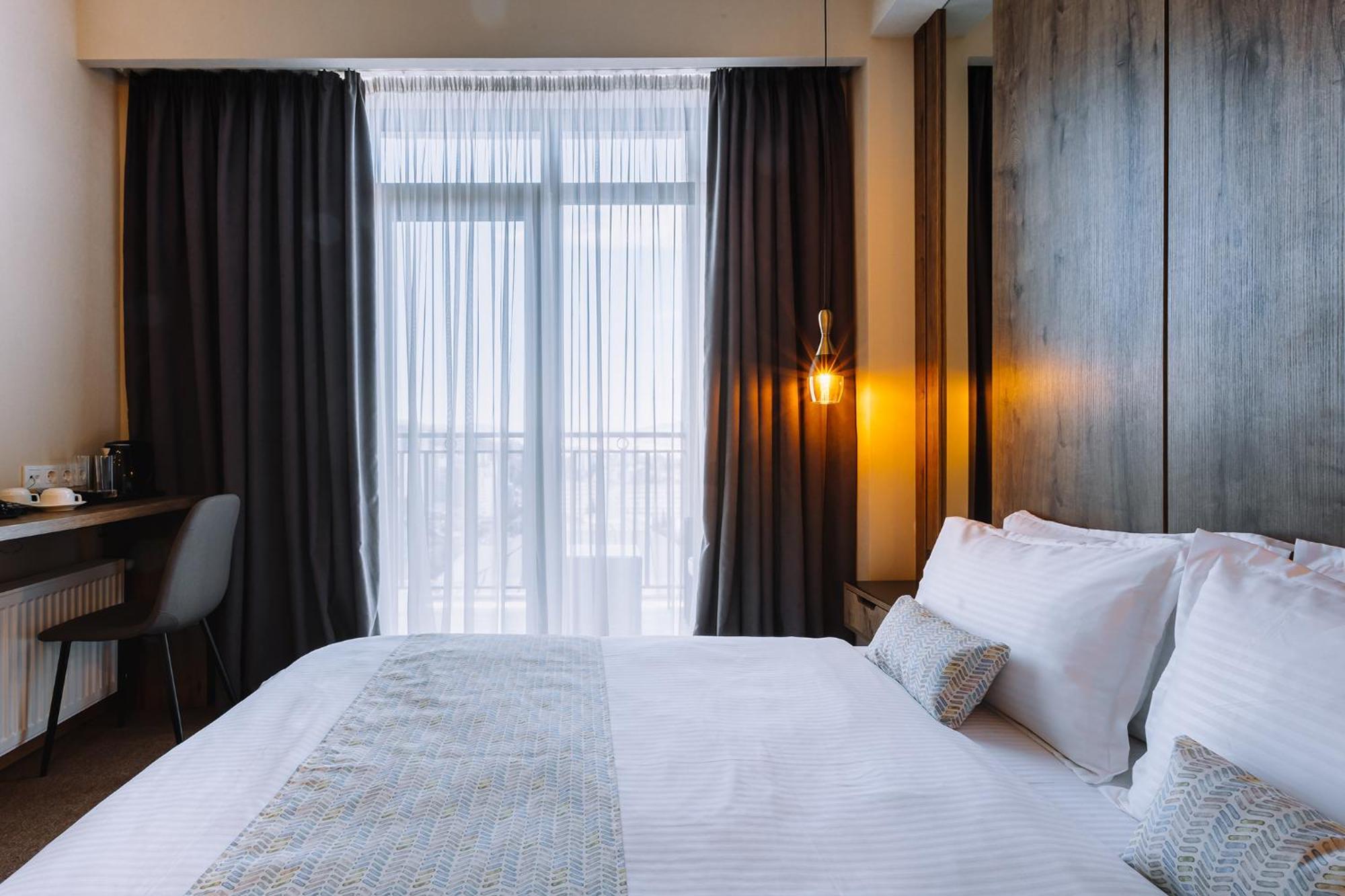 Hotel Sky Station Tiflis Dış mekan fotoğraf