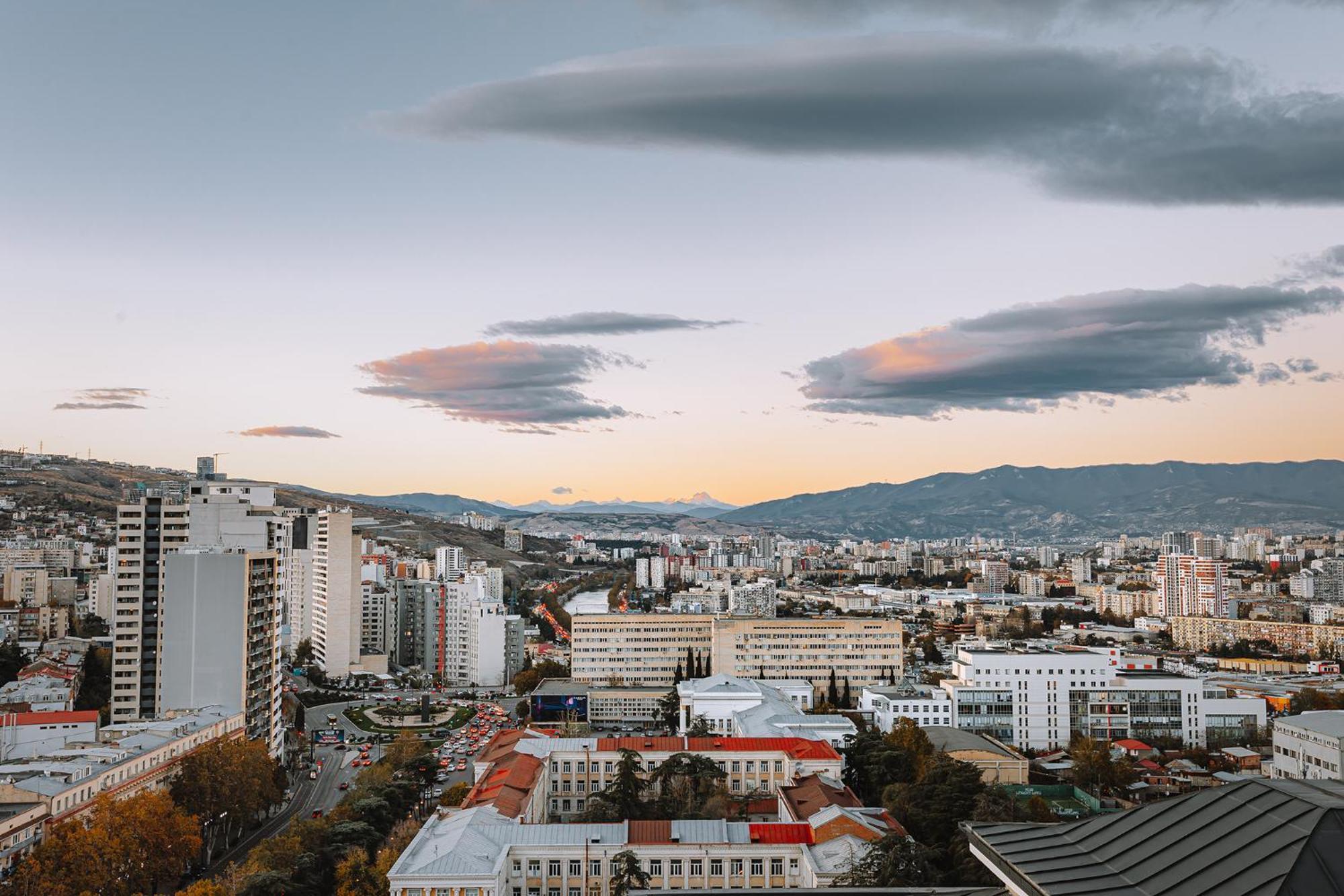 Hotel Sky Station Tiflis Dış mekan fotoğraf