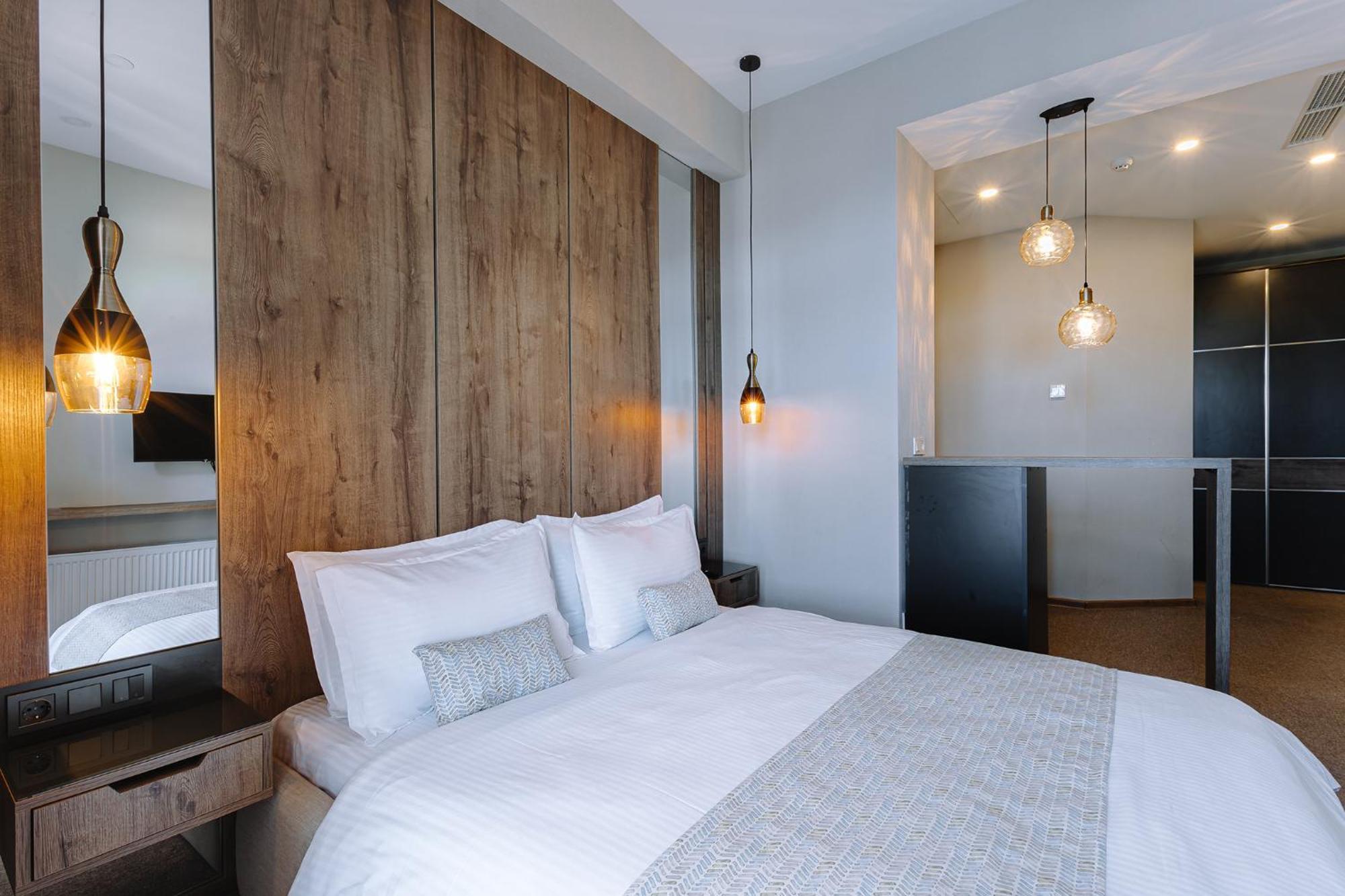 Hotel Sky Station Tiflis Dış mekan fotoğraf