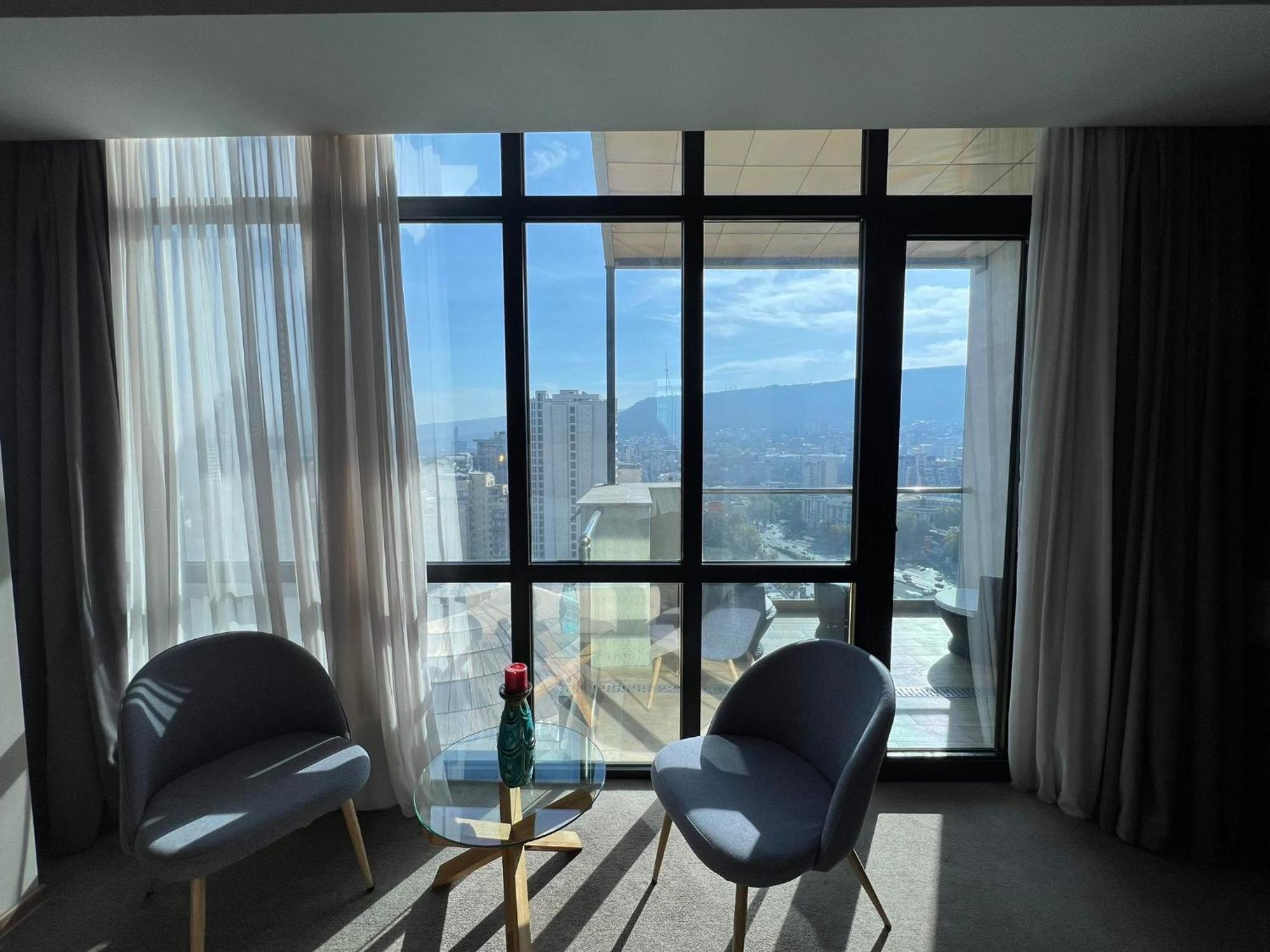 Hotel Sky Station Tiflis Dış mekan fotoğraf